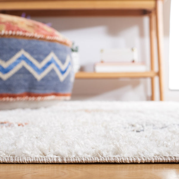 Chapel Power Loomed Bohemian Area Rug - Stylish Polyester Design for Chic Home Decor Enhancement