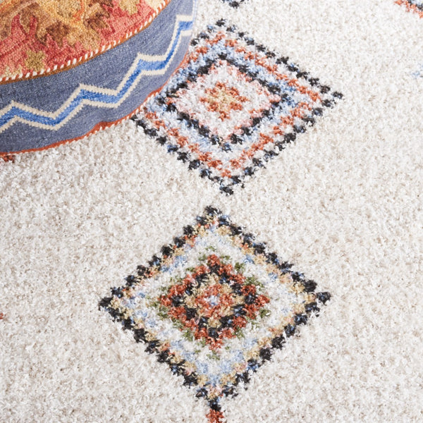 Chapel Power Loomed Bohemian Area Rug - Stylish Polyester Design for Chic Home Decor Enhancement