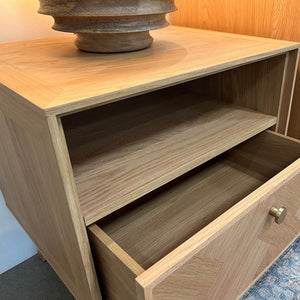 LH Imports Colton Nightstand CLT002