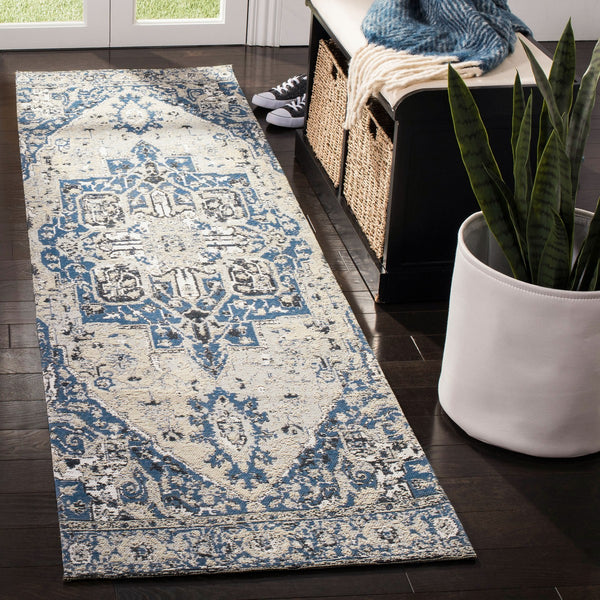 Safavieh Classic Vintage 111 Power Loomed Polyester Rug CLV111M-28