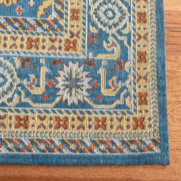 Safavieh Classic Vintage 114 Power Loomed Polyester Rug CLV114M-4