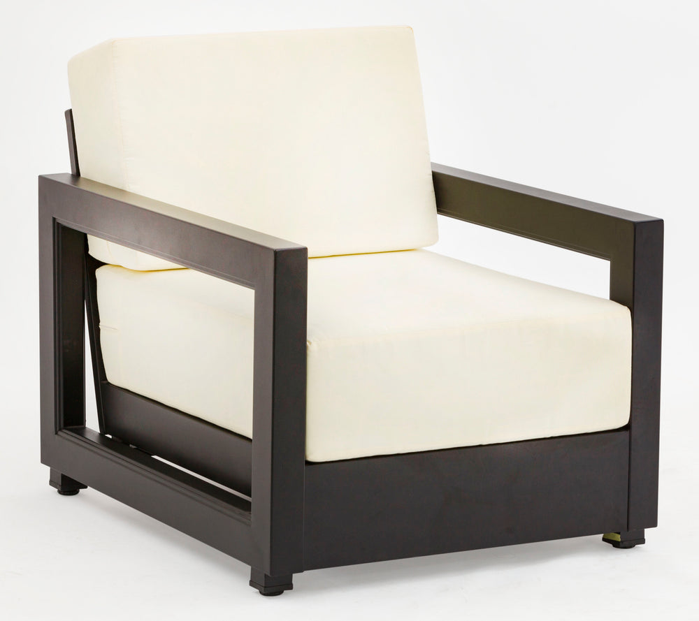 Safavieh Montford Aluminum ArmchairCPT1000B