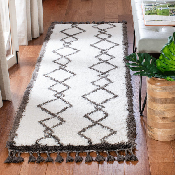 Safavieh Carmella Shag 224 POWER LOOMED 100% POLYESTER Shag & Flokati Rug CRM224A-4