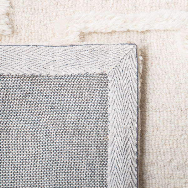 Safavieh Casablanca 375 Hand Tufted Wool Bohemian Rug CSB375A-8