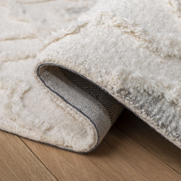 Safavieh Casablanca 376 Hand Tufted Wool Bohemian Rug CSB376A-8