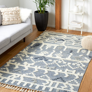 Casablanca 523 Hand Knotted 100% Wool Rug with Elegant Tassel Detailing for Luxurious Spaces