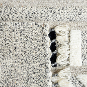 Casablanca 526 Hand Knotted 100% Wool Rug with Luxurious Tassels for Elegant Home Decor