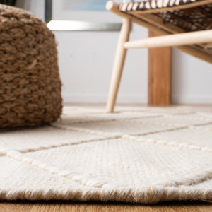 Casablanca 575 With Tassel Handloomed 80% Wool, 20% Cotton Bohemian Rug Beige / Ivory 80% WOOL, 20% COTTON CSB575B-5