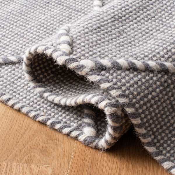 Casablanca 575 With Tassel Handloomed 80% Wool, 20% Cotton Bohemian Rug Grey / Ivory 80% WOOL, 20% COTTON CSB575F-5