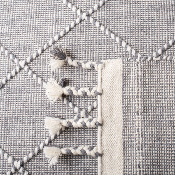 Casablanca 575 With Tassel Handloomed 80% Wool, 20% Cotton Bohemian Rug Grey / Ivory 80% WOOL, 20% COTTON CSB575F-5