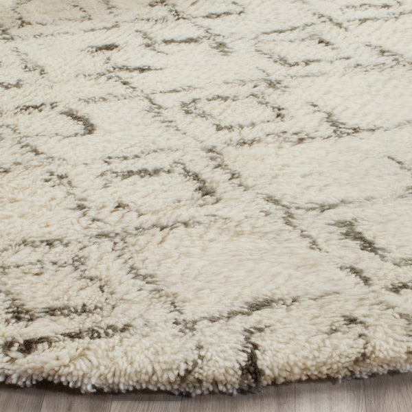 Casablanca Shag Hand-Tufted Rug in Luxurious New Zealand Wool for Cozy and Stylish Interiors