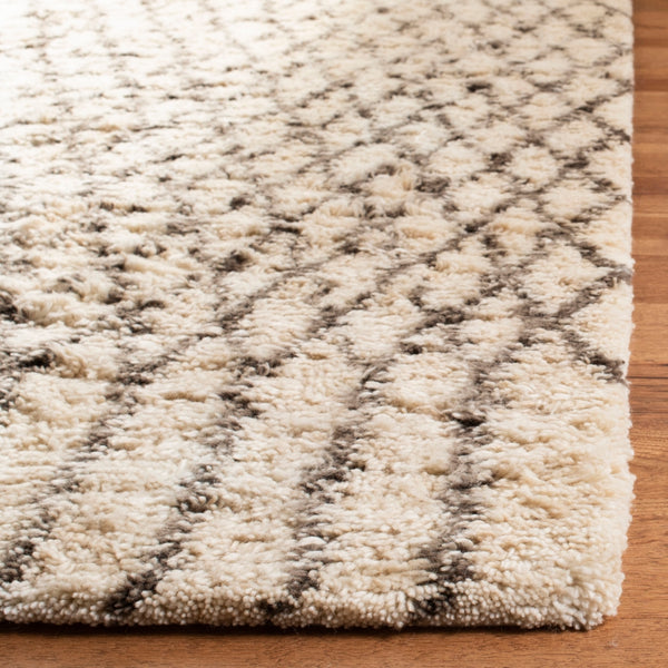 Casablanca Shag Hand-Tufted Rug in Luxurious New Zealand Wool & Cotton for Elegant Home Décor