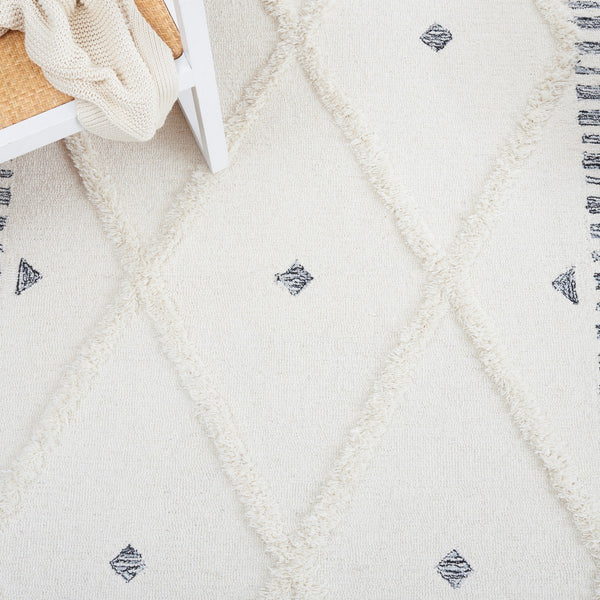 Safavieh Casablanca 987 Hand Tufted 80% Wool/20% Cotton Rug CSB987A-8