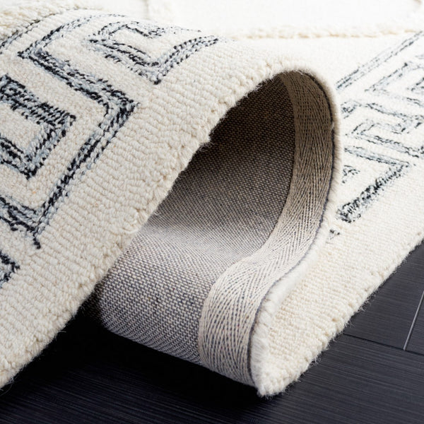 Safavieh Casablanca 988 Hand Tufted 80% Wool/20% Cotton Bohemian Rug CSB988A-8