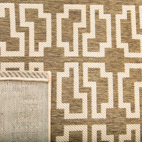 Safavieh Alys Power Loomed 85.4% Polypropylene/10.4% Polyester/4.2% Latex Outdoor Rug CY6015-242-4