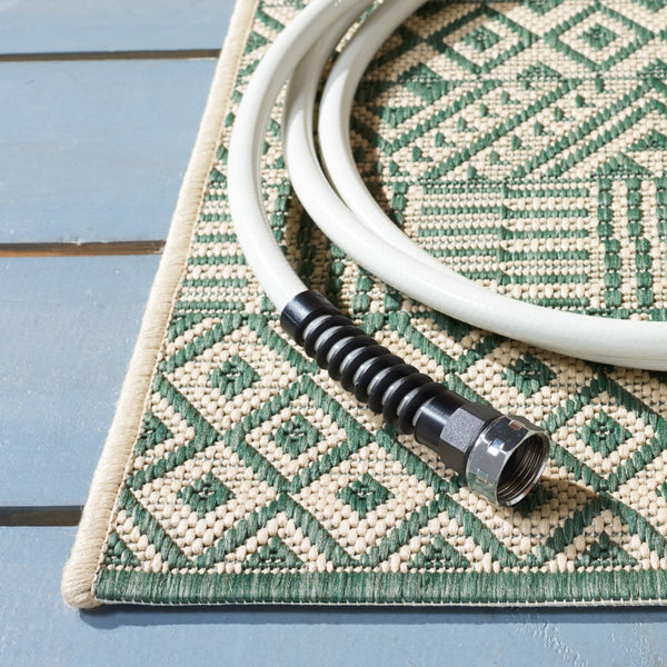 Safavieh Courtyard 6235 PowerLoomed 85.4% Polypropylene/10.4% Polyester/4.2% Latex Indoor/Outdoor Rug CY6235-32212-9