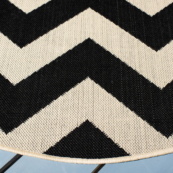 Safavieh Cy6244 Power Loomed 85.4% Polypropylene/10.4% Polyester/4.2% Latex Outdoor Rug CY6244-256-5R