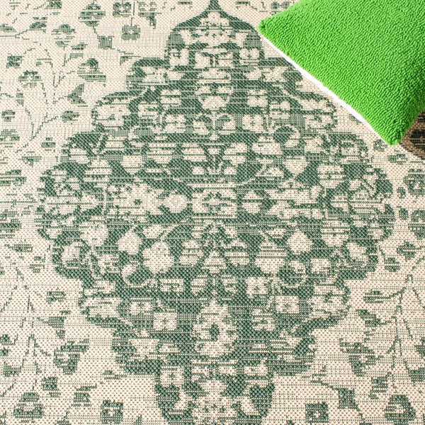 Safavieh Courtyard 6720 PowerLoomed 85.4% Polypropylene/10.4% Polyester/4.2% Latex Indoor/Outdoor Rug CY6720-32212-9