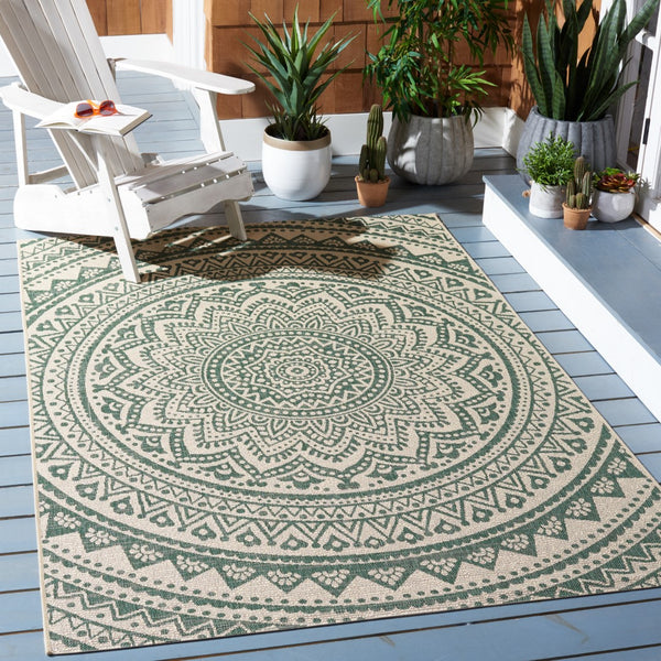 Safavieh Courtyard 6734 PowerLoomed 85.4% Polypropylene/10.4% Polyester/4.2% Latex Indoor/Outdoor Rug CY6734-32212-9