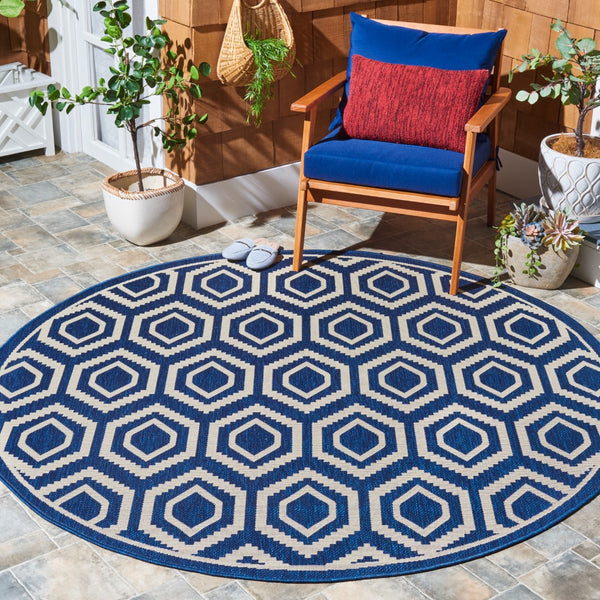 Safavieh Courtyard 6902 Power Loomed 85.4% Polypropylene/10.4% Polyester/4.2% Latex Indoor/Outdoor Rug CY6902-268-810