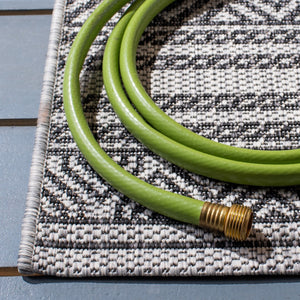 Safavieh Courtyard Power Loomed 85.4% Polypropylene/10.4% Polyester/4.2% Latex Indoor/Outdoor Rug CY8866-37612-5SQ