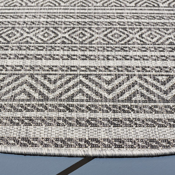 Safavieh Courtyard Power Loomed 85.4% Polypropylene/10.4% Polyester/4.2% Latex Indoor/Outdoor Rug CY8866-37612-5SQ