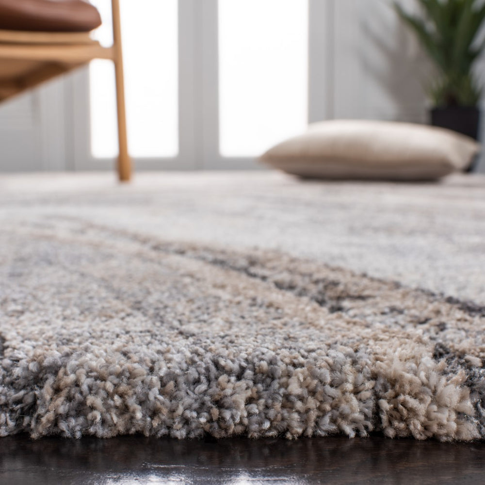 Safavieh Cyrus Shag 132 Power Loomed Polpropylene + Polyester Shrink Shag & Flokati Rug CYR132A-9