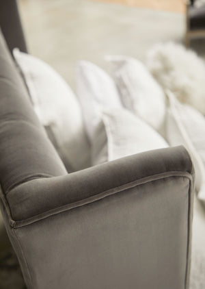 Essentials for Living Stitch & Hand - Dining & Bedroom Chandler Queen Bed 7127-1.DDOV/NG