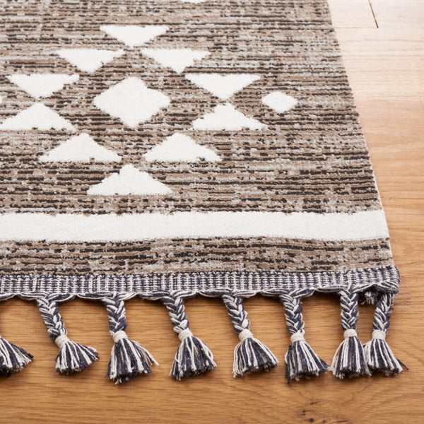 Safavieh Dakota 182 Power Loomed Polyester Rug DAK182T-9