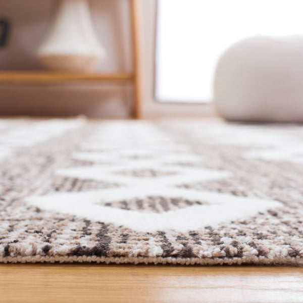 Safavieh Dakota 182 Power Loomed Polyester Rug DAK182T-9