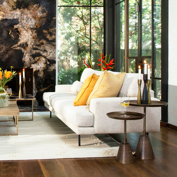 Dovetail Blake Round Aluminum Finished Pedestal Base End Table DOV8328