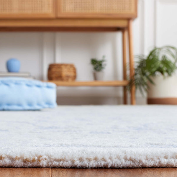 Safavieh Ebony 102 Antique Hand Tufted Rug Blue / Ivory EBN102M-8