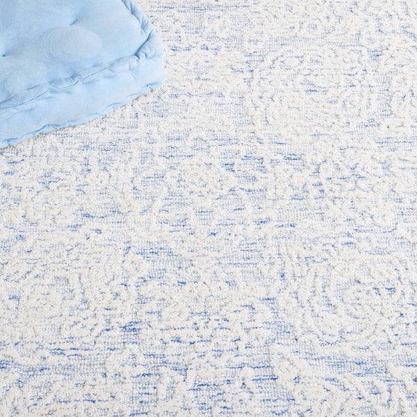 Safavieh Ebony 102 Antique Hand Tufted Rug Blue / Ivory EBN102M-8