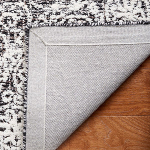 Safavieh Ebony 106 Antique Hand Tufted Rug Brown / Ivory EBN106T-8