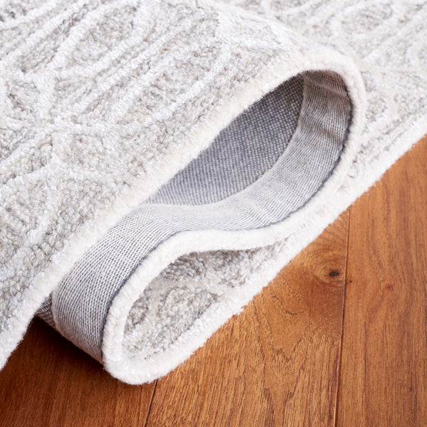 Safavieh Ebony 107 Modern Hand Tufted Rug Natural / Ivory EBN107A-8