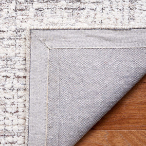 Safavieh Ebony 113 Antique Hand Tufted Rug Brown / Ivory EBN113T-8