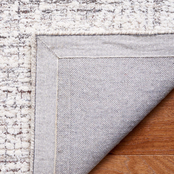 Safavieh Ebony 113 Antique Hand Tufted Rug Brown / Ivory EBN113T-8