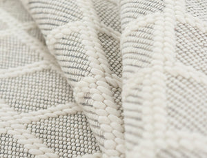 Momeni Ember EMR-2 Hand Woven Contemporary Geometric Indoor Area Rug Ivory 9' x 12' EMBEREMR-2IVY90C0