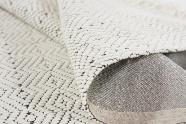 Momeni Ember EMR-3 Hand Woven Contemporary Geometric Indoor Area Rug Ivory 9' x 12' EMBEREMR-3IVY90C0