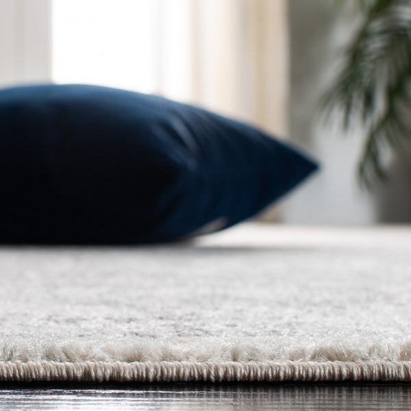 Evoke 256 Transitional Power Loomed 66% Polypropylene 27% Jute 5% Polyester 2% Cotton Rug Ivory / Grey