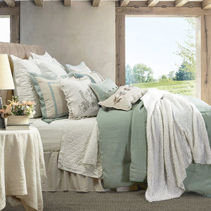 HiEnd Accents Belmont Comforter Set FB1611-SK-OC Green, White Comforter: Face: 100% Polyester. Back: 100% Cotton. Filling: 100% Polyester; Bedskirt: Skirt: 55% Cotton, 45% Polyester. Decking: 100% Polyester; PillowSham: 55% Cotton,45% Polyester. 110x96x3