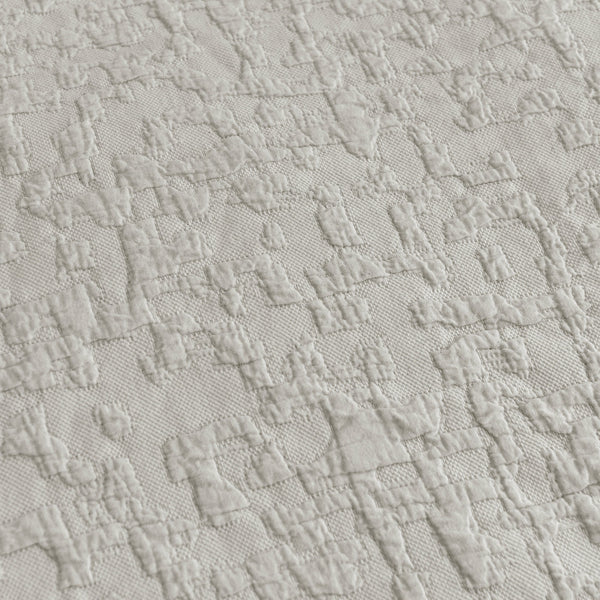 HiEnd Accents Porto Matelassé Duvet Cover Set FB1757-TW-TP Light Taupe Duvet Cover - Face and Back: 100% cotton. Pillow Sham - Face and Back: 100% cotton. 68x88