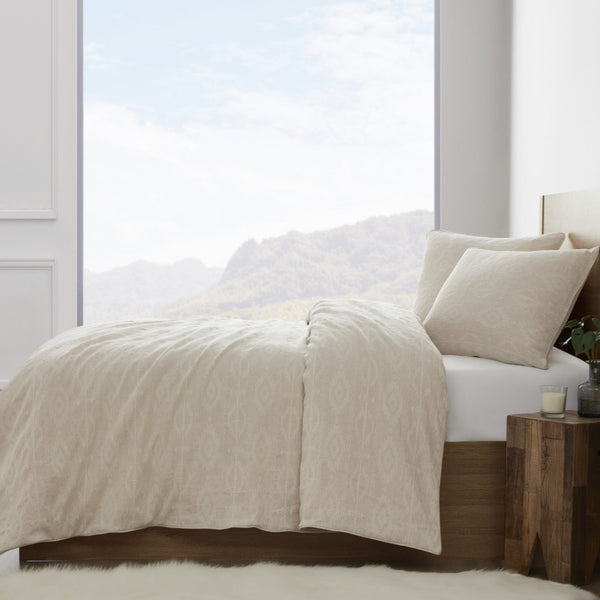 HiEnd Accents Tempe Matelassé Duvet Cover Set FB1759DS-SK-SD Sand Duvet Cover - Face and Back: 100% cotton; Fill: 100% polyester. Pillow Sham - Face and Back: 100% cotton. 110x96