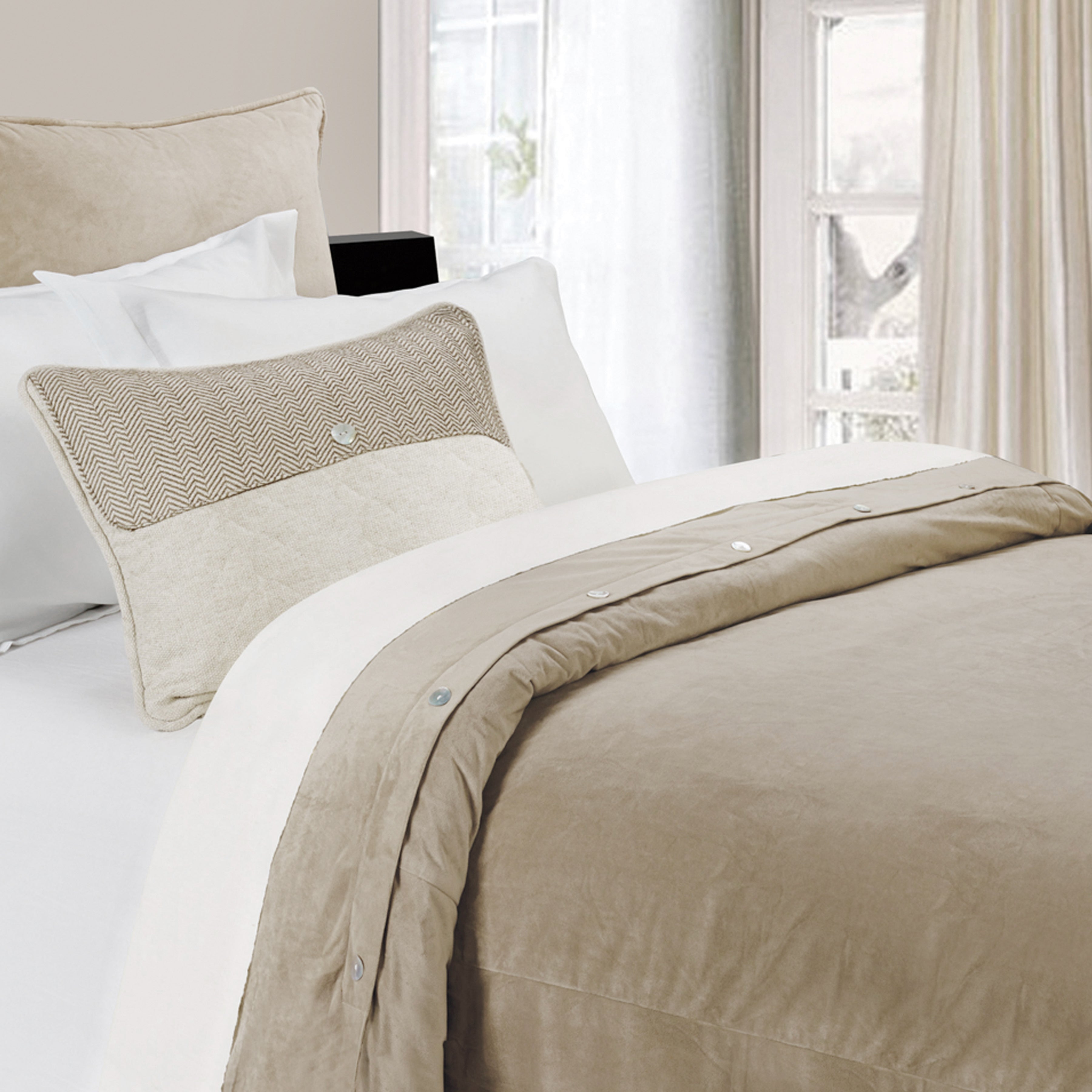 HiEnd Accents Fairfield Sand Velvet Duvet Cover - Thumbnail 4