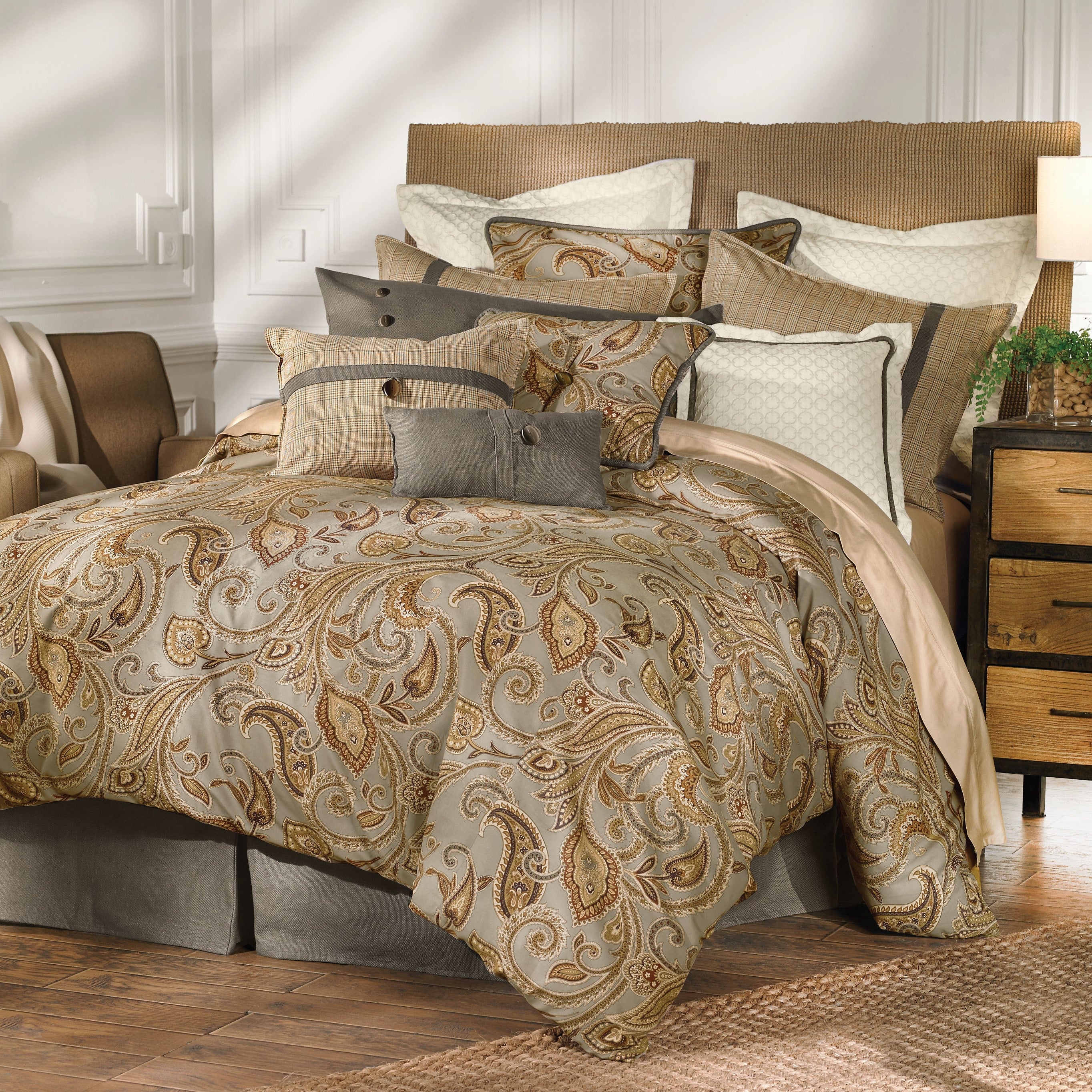 HiEnd Accents Piedmont Comforter Set