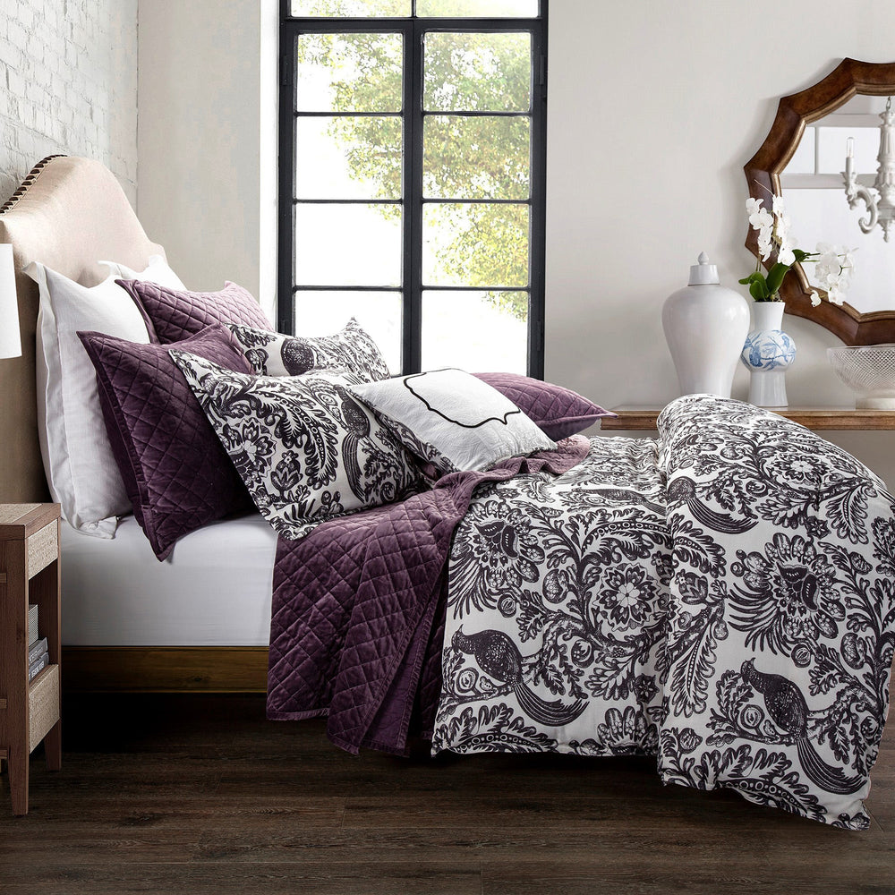 HiEnd Accents Augusta Toile Comforter Set FB4163-SK-OC Black/ White Face: 80% Polyester, 20% Cotton, Back: 100% Cotton, Filling: 100% Polyester 110x96x3