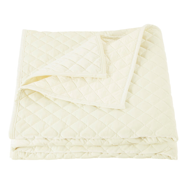 HiEnd Accents Velvet Diamond Quilt FB6300-KG-CR Cream Face: 100% polyester; Back: 100% cotton; Fill: 100% polyester 110x96x1