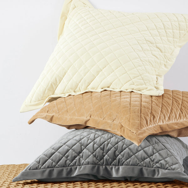 HiEnd Accents Velvet Diamond Quilt FB6300-TW-TL Teal Face: 100% polyester; Back: 100% cotton; Fill: 100% polyester 68x88x1