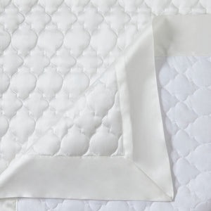 HiEnd Accents High Shine Satin Quilt FB7135-SK-WH White Face: 52% viscose, 48% polyester; Back: 100% cotton; Fill: 100% polyester 110x96