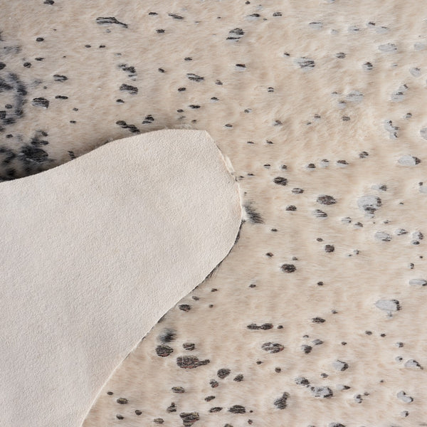 Safavieh Faux Cow Hide 207 Powerloomed 75% Polyester + 25% Acrylic Rug FCH207Z-68